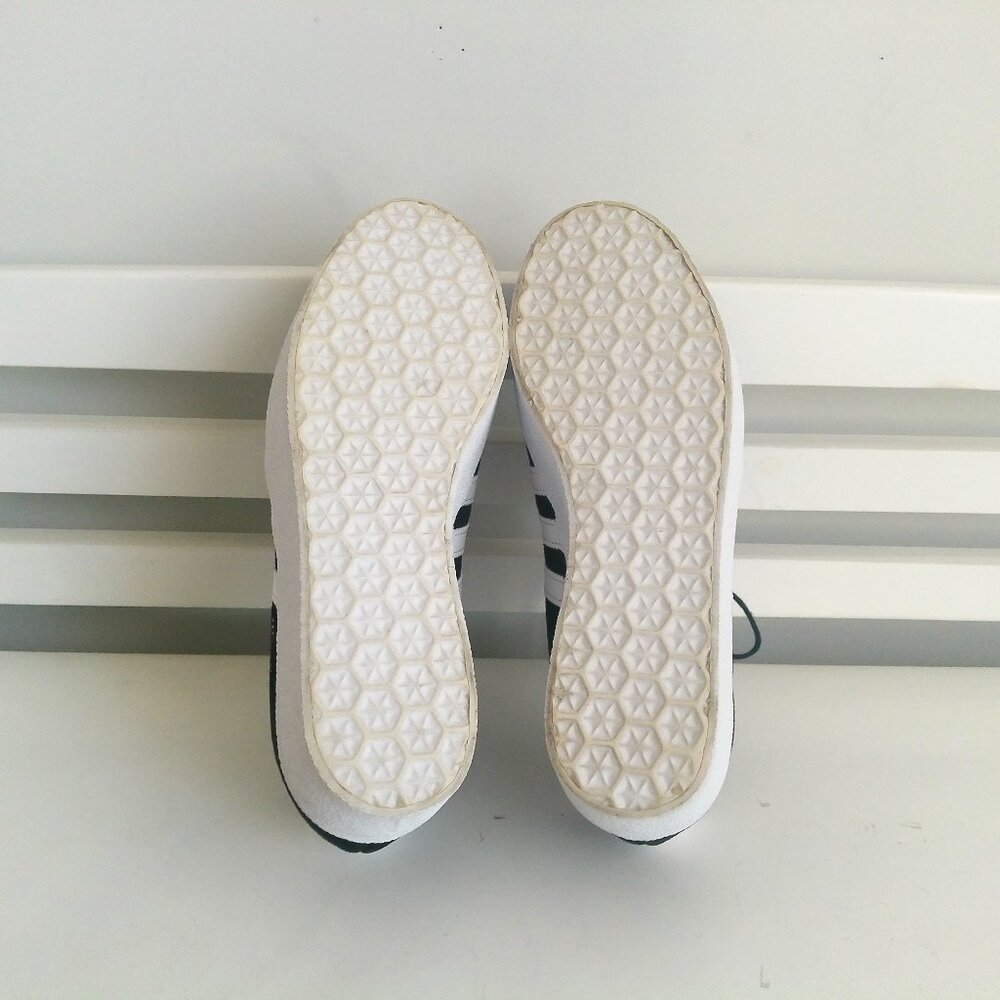 ADIDAS WOMEN'S Gazelle Up BLACK/WHITE SNEAKERS Sz-US 7 - Picture 8 of 12